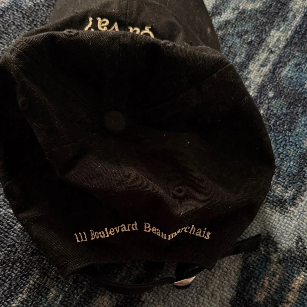 Black "Ça va?" Embroidered Baseball Cap - Picture 2 of 2
